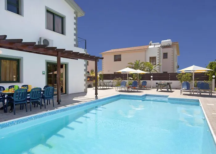 Βίλα Coral Christina By