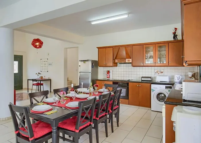 Coral Christina By Βίλα Πέγεια